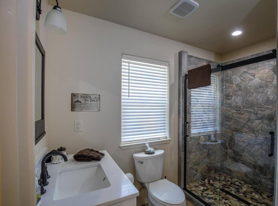 Cozy Cub Cabin, Brand New Home Near Yosemite Mariposa Exterior photo